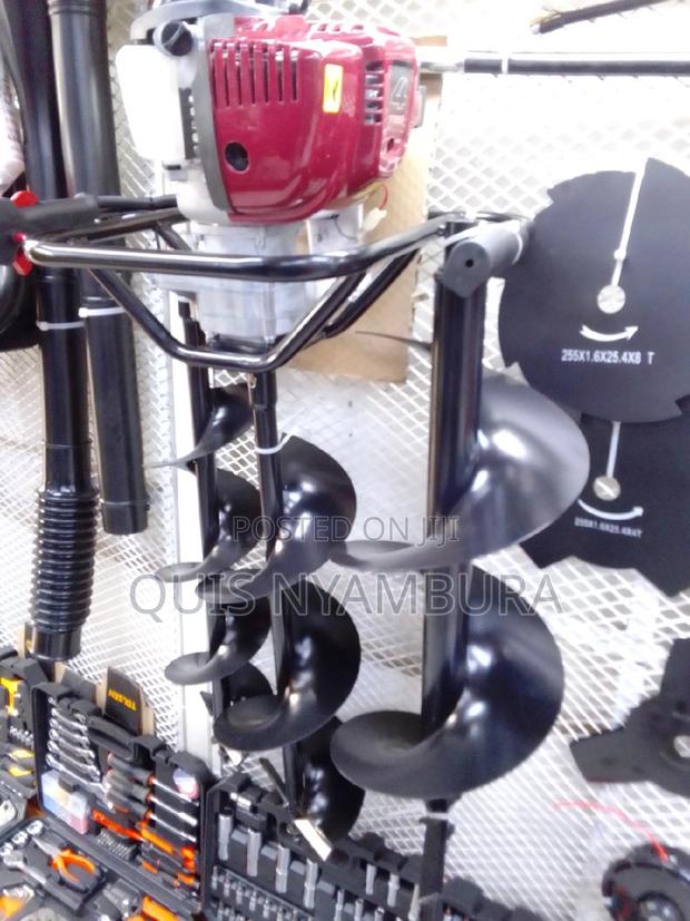 Gasoline Earth Auger 4stroke. - main view