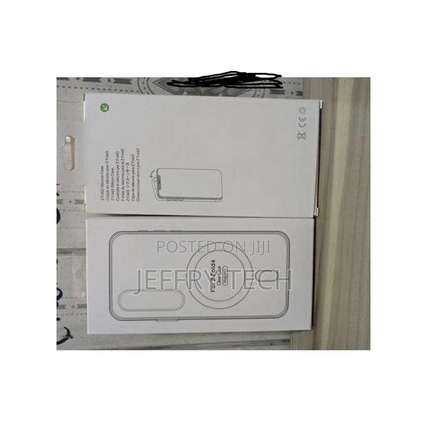 Samsung Galaxy Z Fold 4 Magsafe Protective Transparent Charg - thumbnail 2