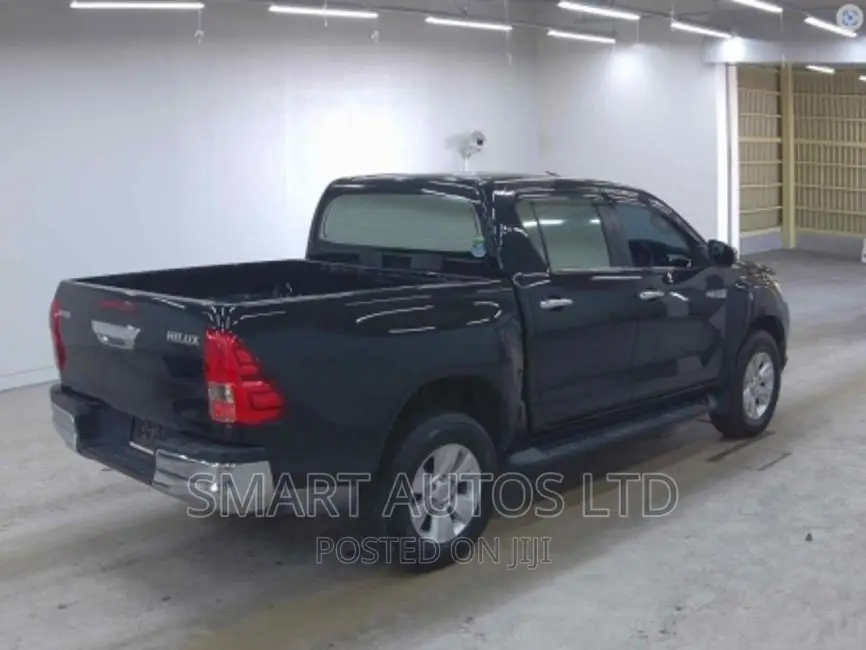 Toyota Hilux 2018 Black