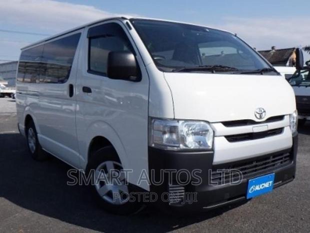 Toyota HiAce 2018 White