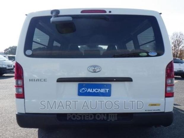 Toyota HiAce 2018 White - thumbnail 5
