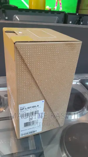 Samsung -the Freestyle SP-LSP3BLAXKE – Portable Projector