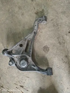 Suzuki Escudo Arm Complete