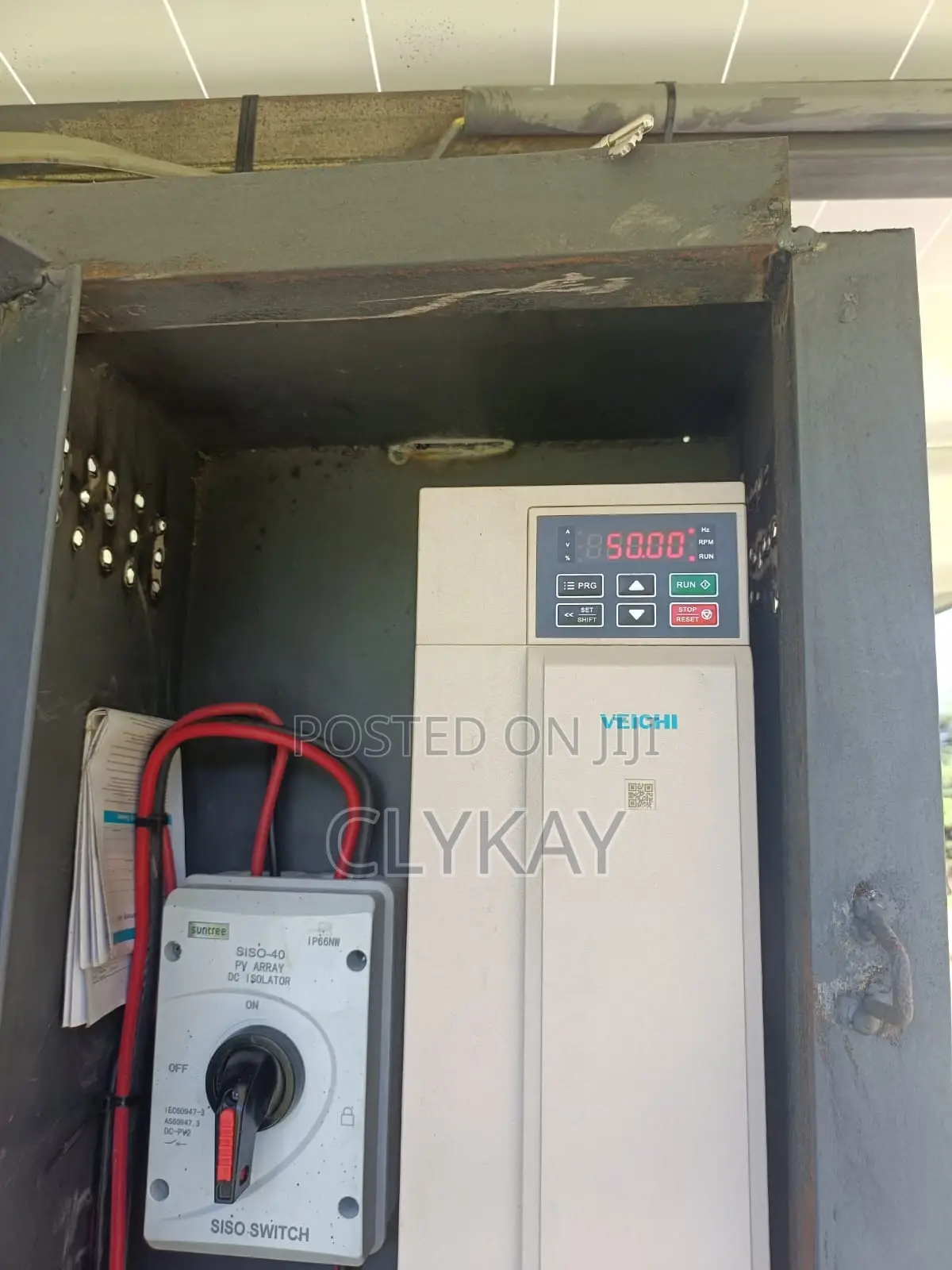 Solar Borehole System Submersible Pumps and Solar Panels