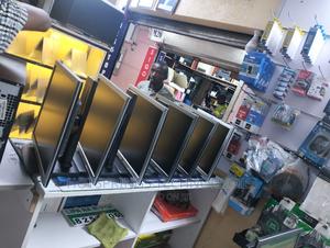 HP 19inch Monitor - thumbnail 2