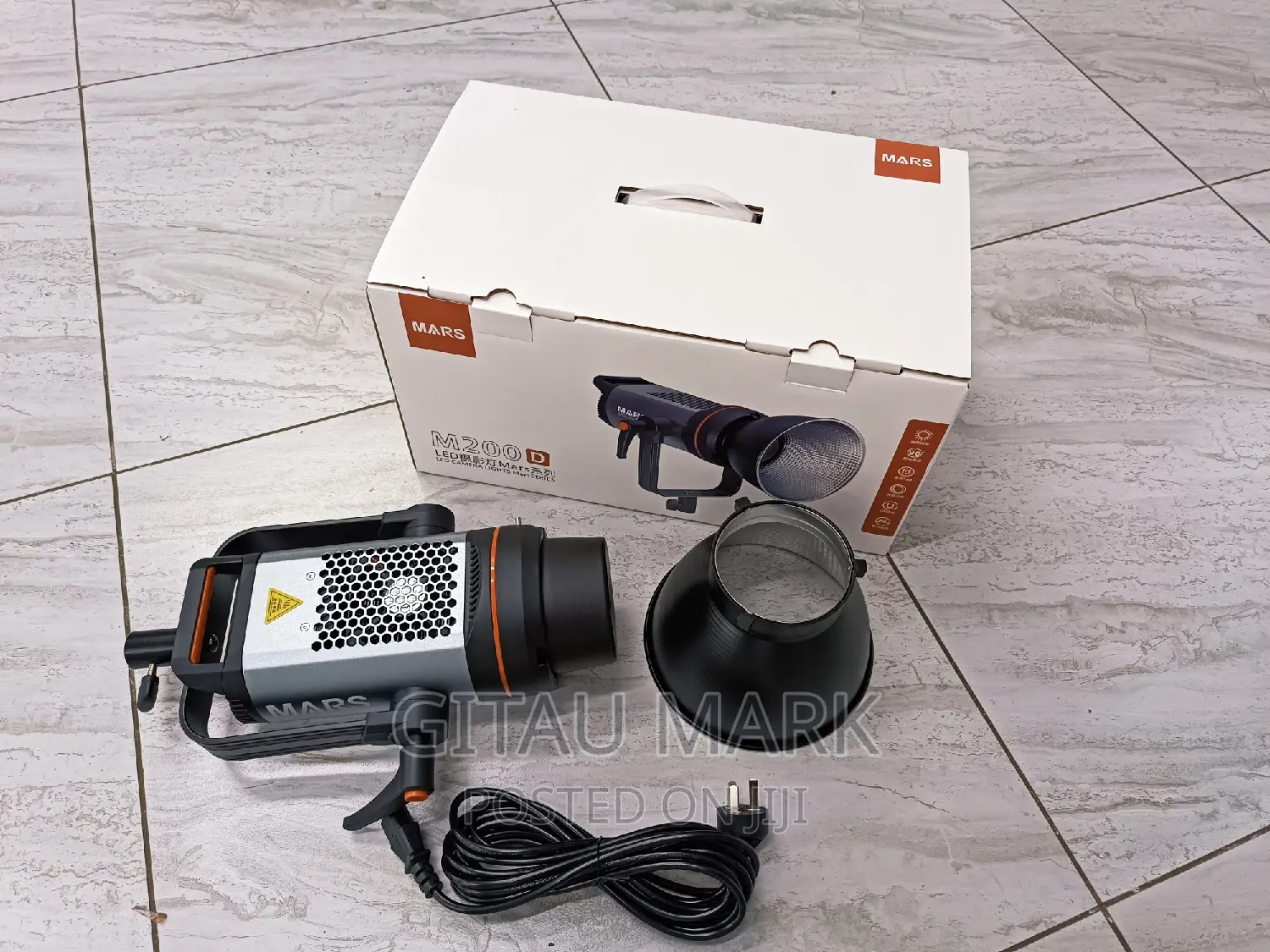 Triopo Mars M200 D Continuous LED Video Light 200 Watts