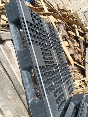 Heavy Duty Plastic Pallet 09867
