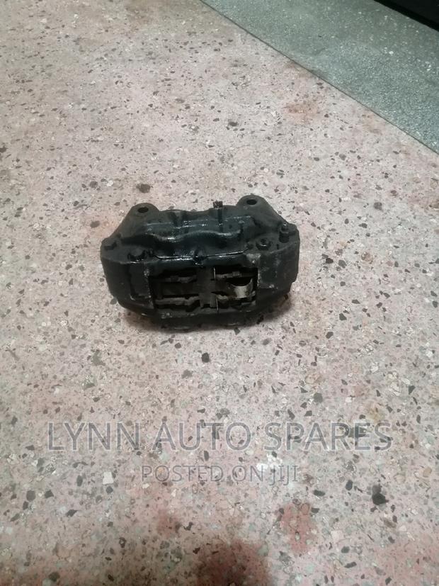 Toyota Vigo 4wd Complete Front Caliper - main view