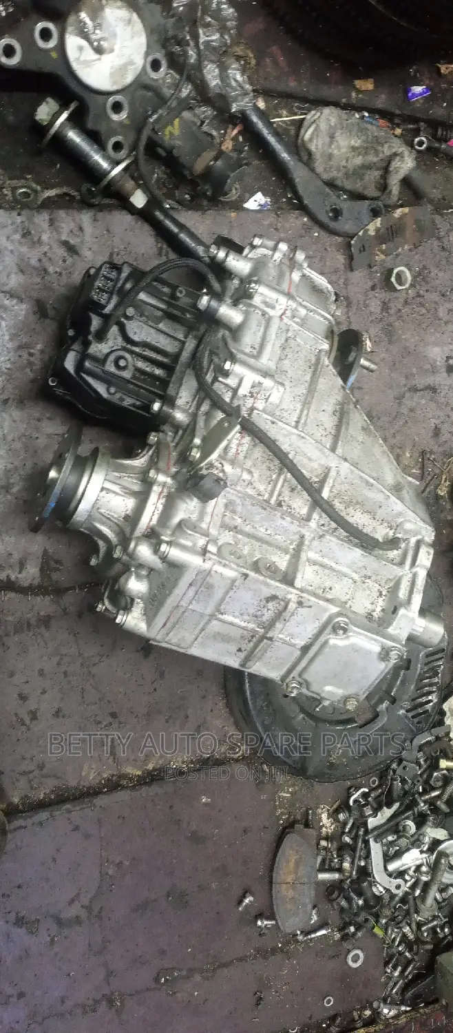 Toyota Vigo 4 Wd Gearbox Transfer (Level)