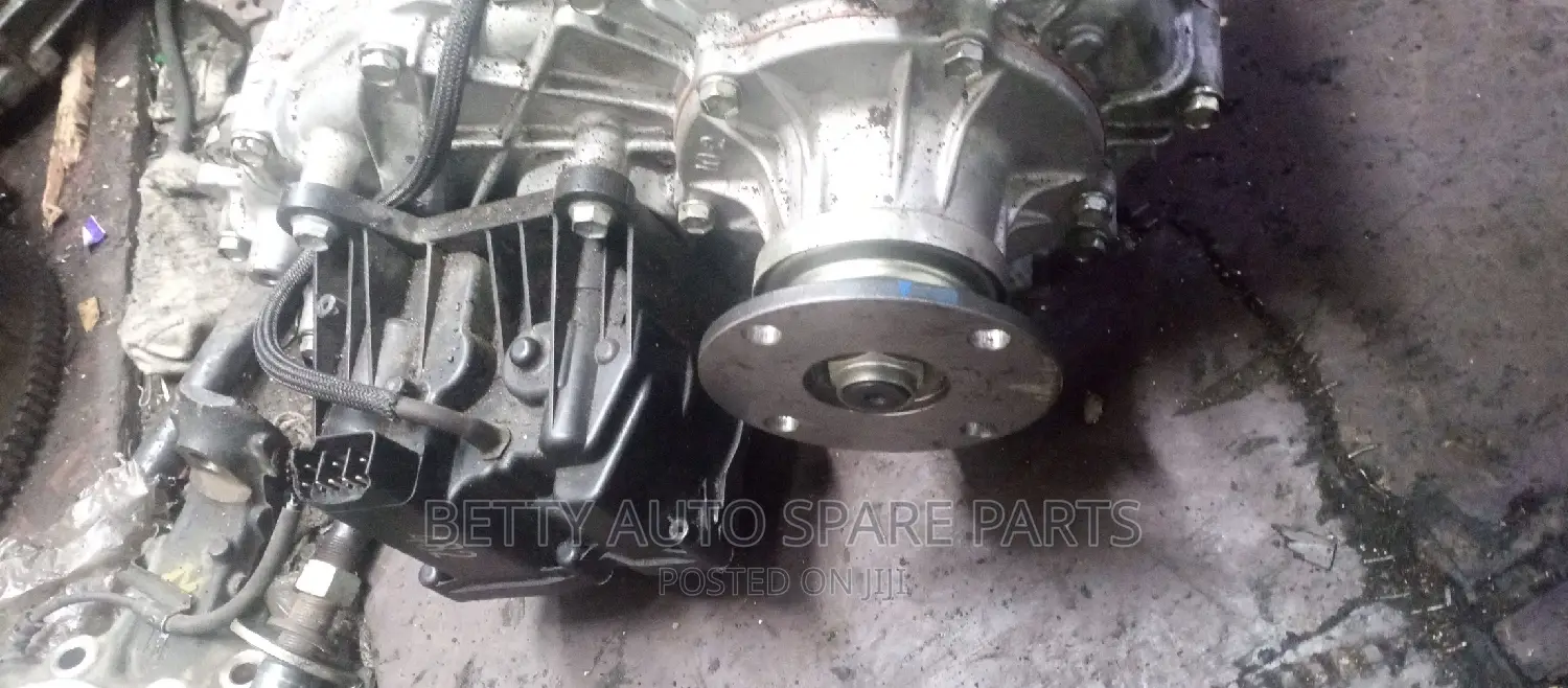 Toyota Vigo 4 Wd Gearbox Transfer (Level)