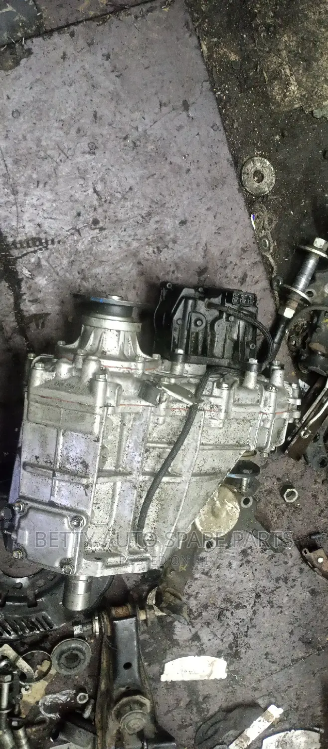 Toyota Vigo 4 Wd Gearbox Transfer (Level)