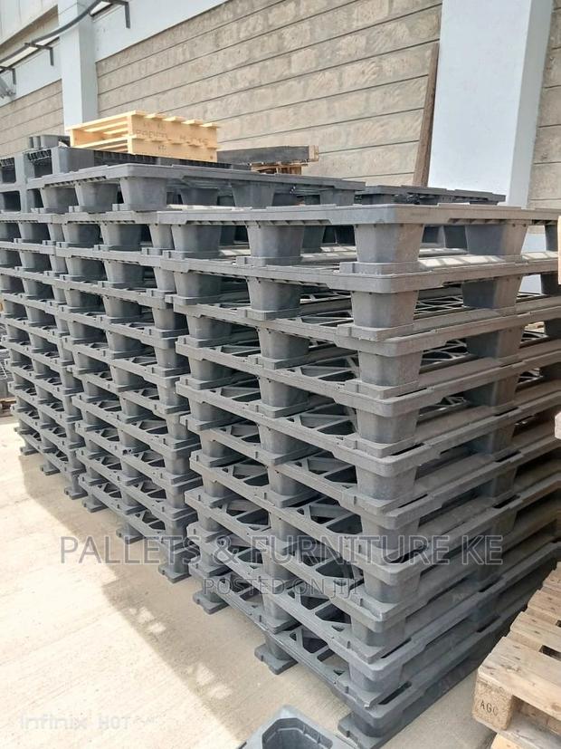 Plastic Pallets (Strong/Very Durable)089 - main view
