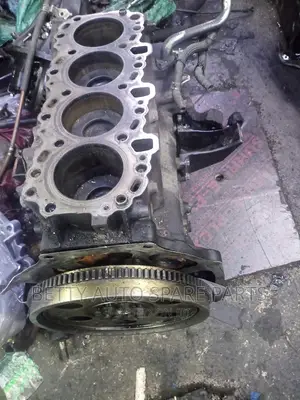 Toyota Hiace 7 L Half Engine 1kd