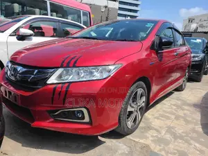 Honda Grace 1.5 Hybrid AWD 2016 Red