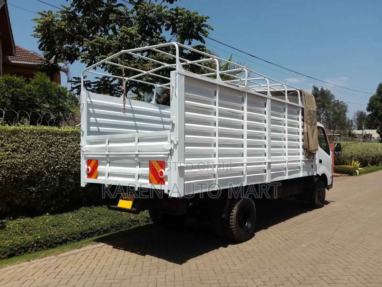 Hino Dutro