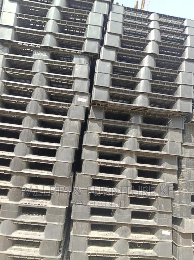 Tough/Robust Plastic Pallet - main view