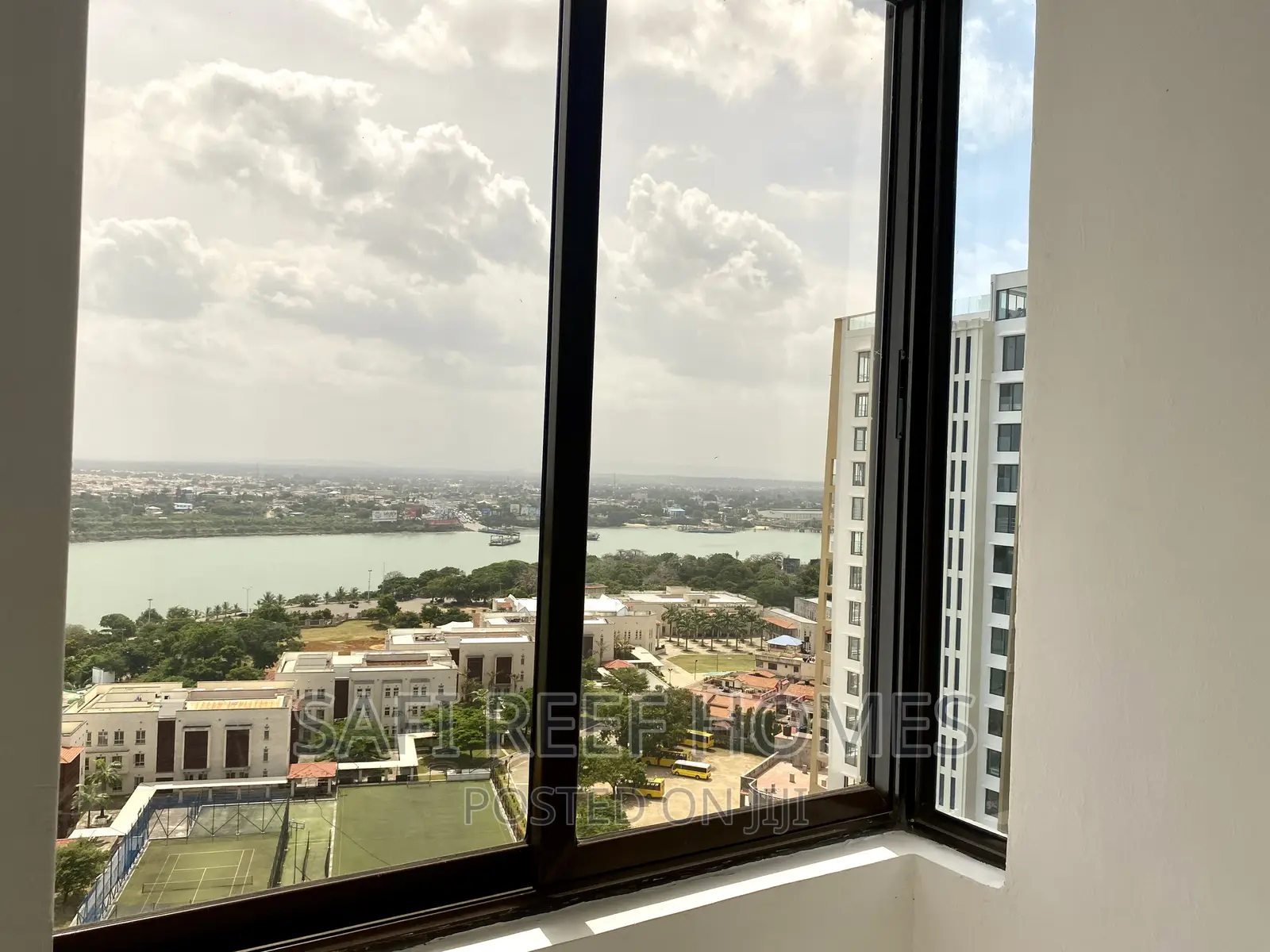 4bdrm Apartment in Kizingo for rent