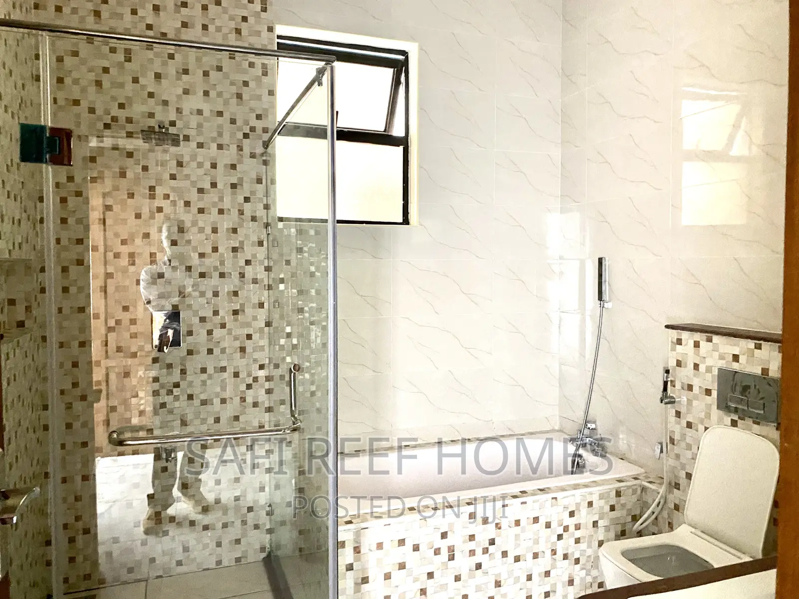 4bdrm Apartment in Kizingo for rent