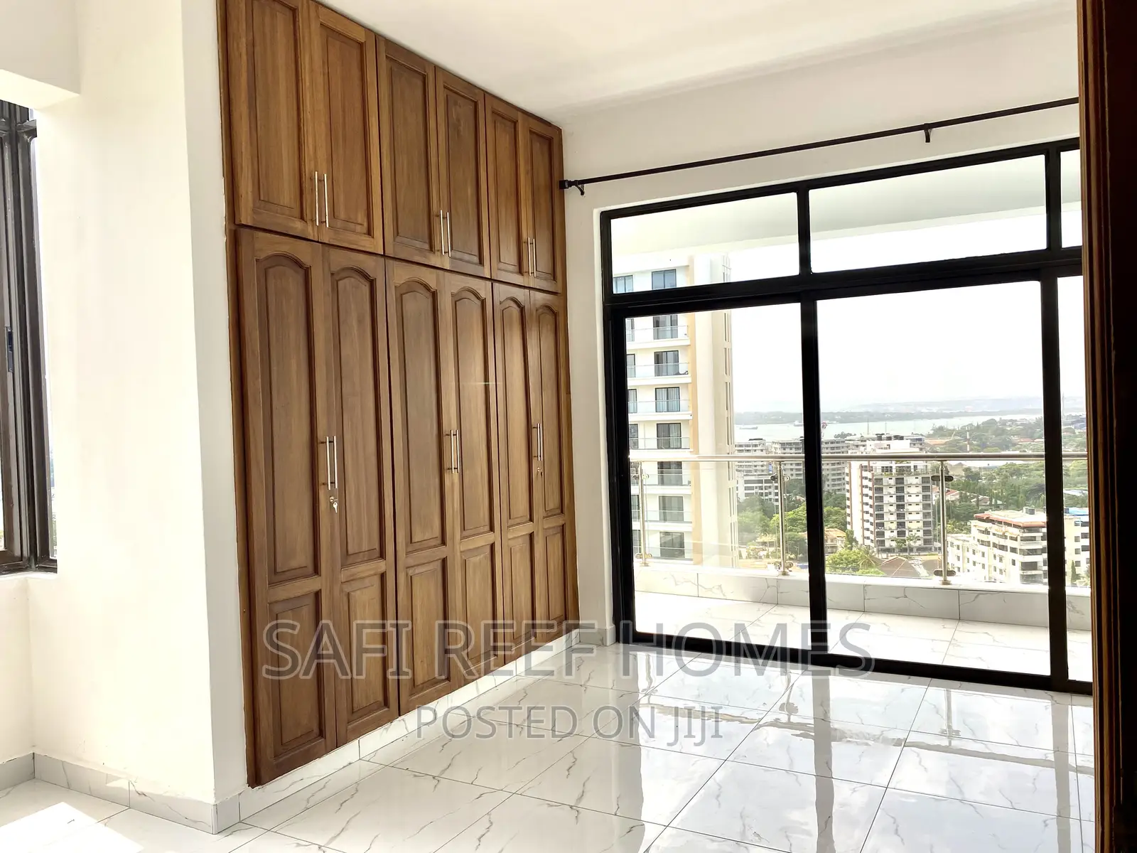 4bdrm Apartment in Kizingo for rent