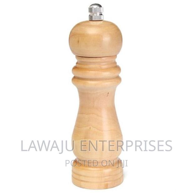 Pepper Mill Solid Wood Grinder