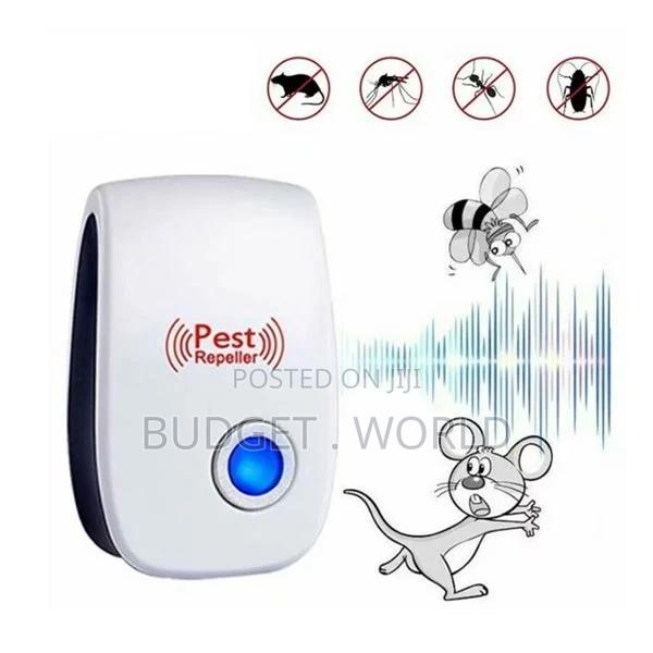 Ultrasonic Pest Repeller Insect Repellent