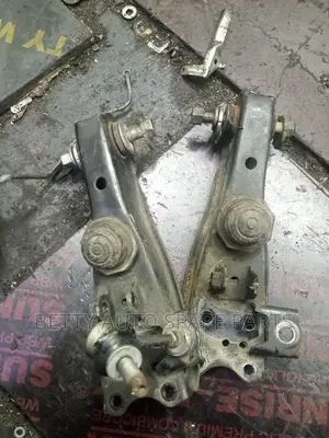 Toyota Hiace 7 L Lower Arm 2wd