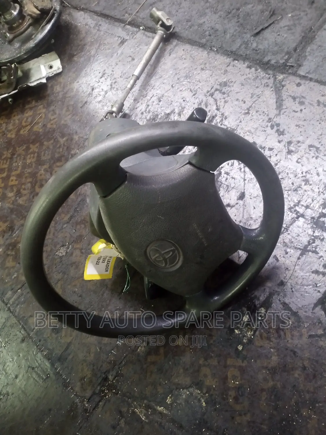 Toyota Hiace 7 L Steering Wheel