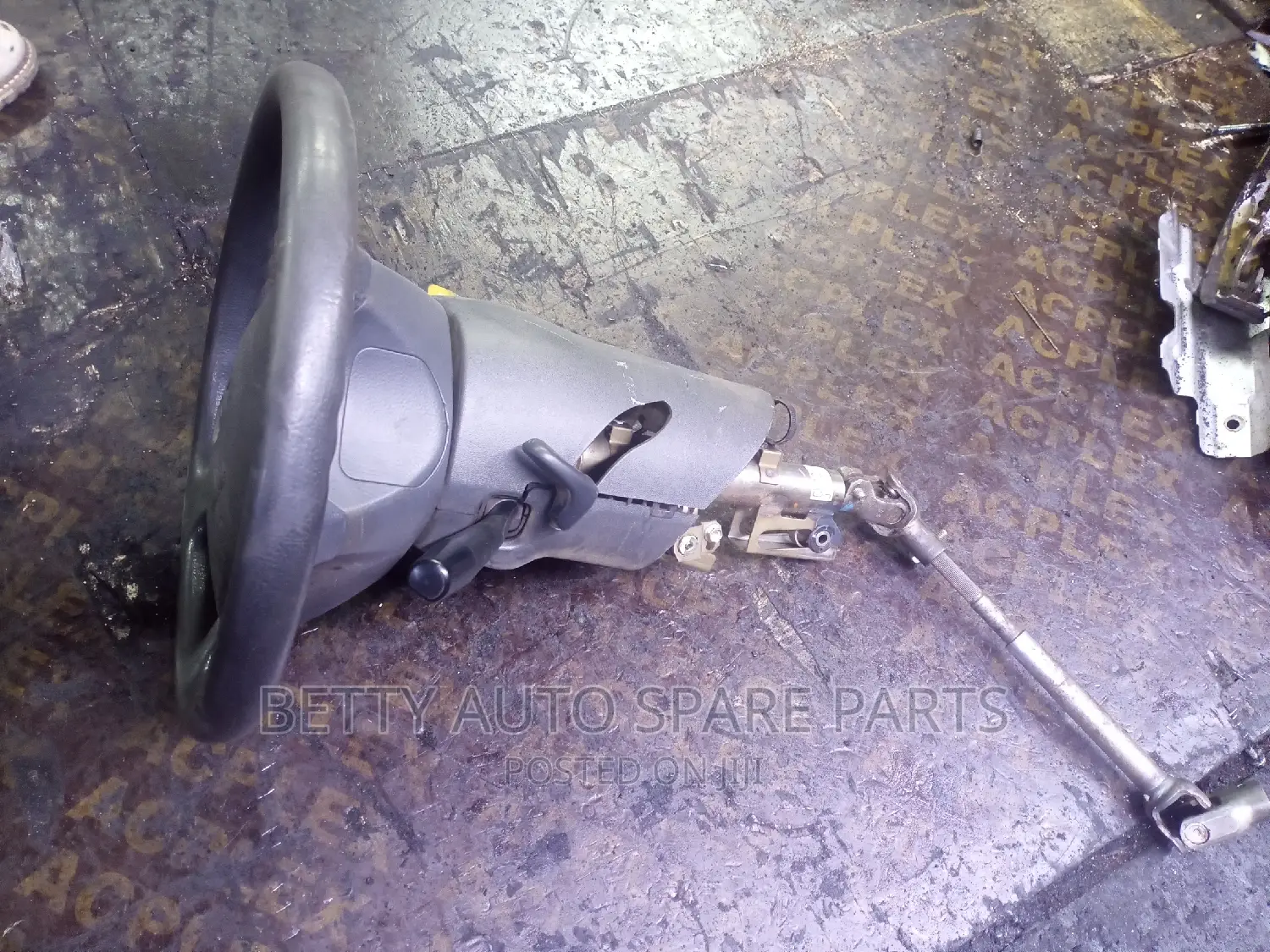 Toyota Hiace 7 L Steering Wheel