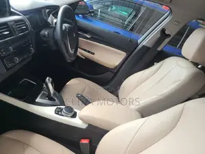 BMW 120i 2016 Red