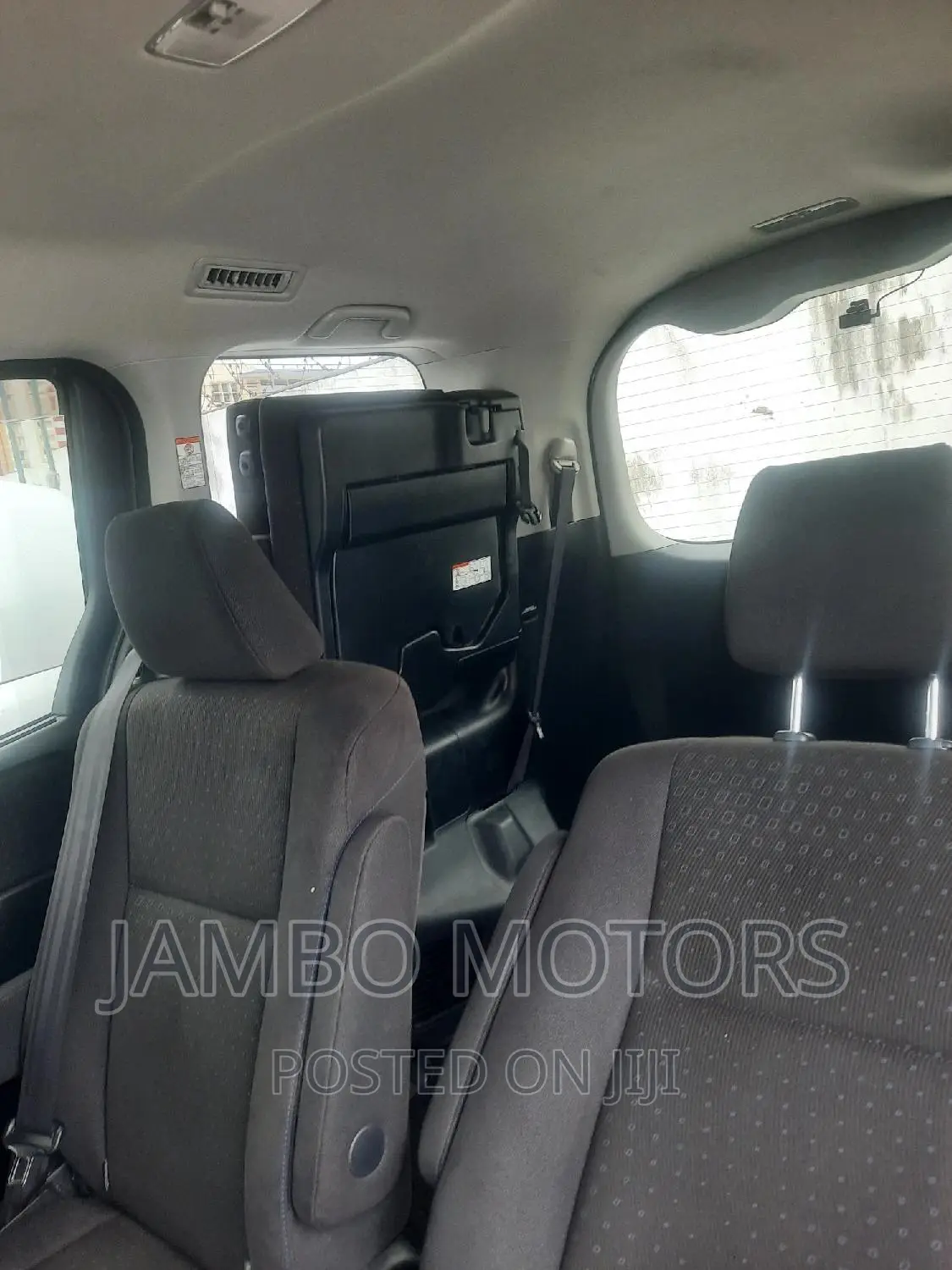 Toyota Noah 1.8 FWD Hybrid (7 seater) 2017  Brown 
