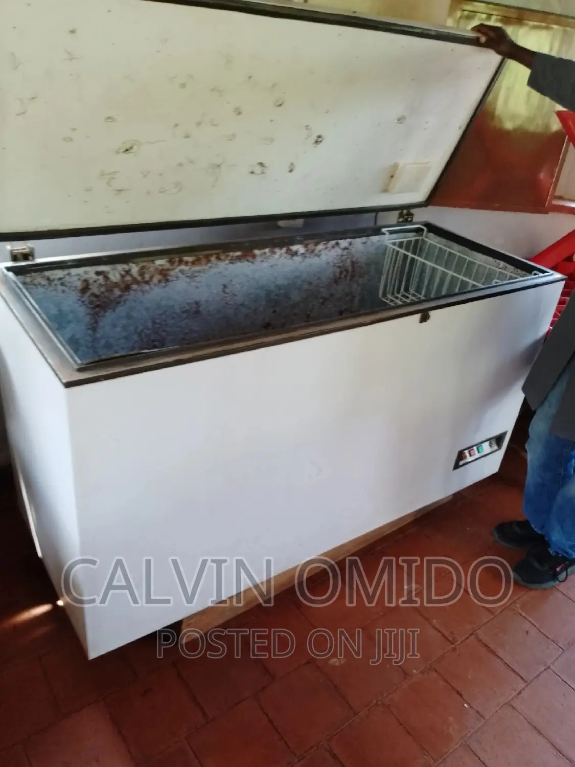 Fridge Chillers Technician