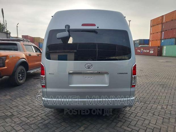 Toyota HiAce 2017 Silver - thumbnail 6