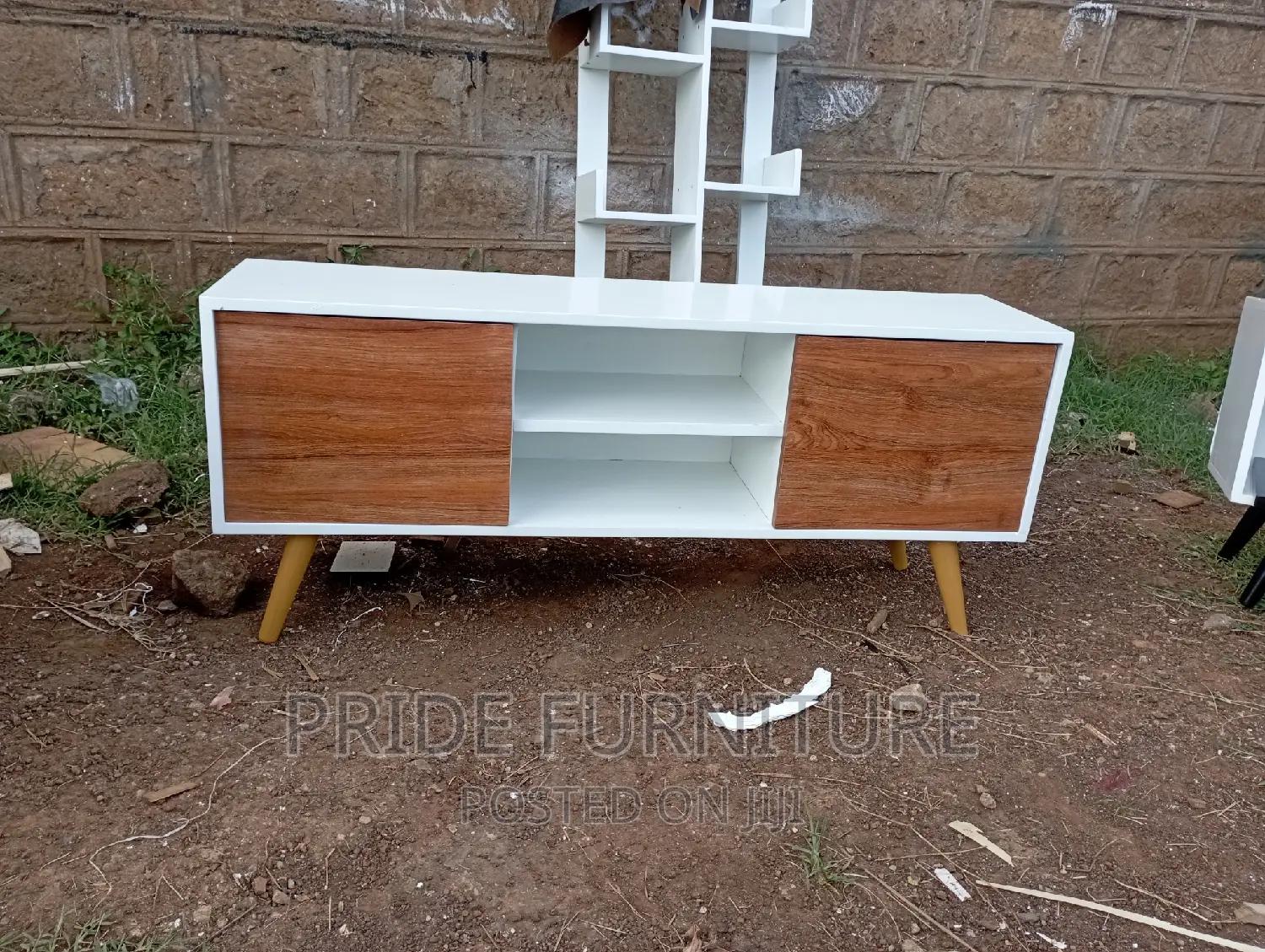 Tc Stand, Console