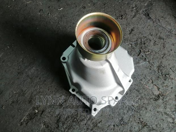 Toyota Hiace Shark 3l Gear Box Rear Tail