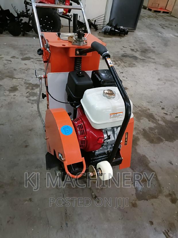 Heavy Duty Concrete Cutter -Honda Power Engine - thumbnail 3
