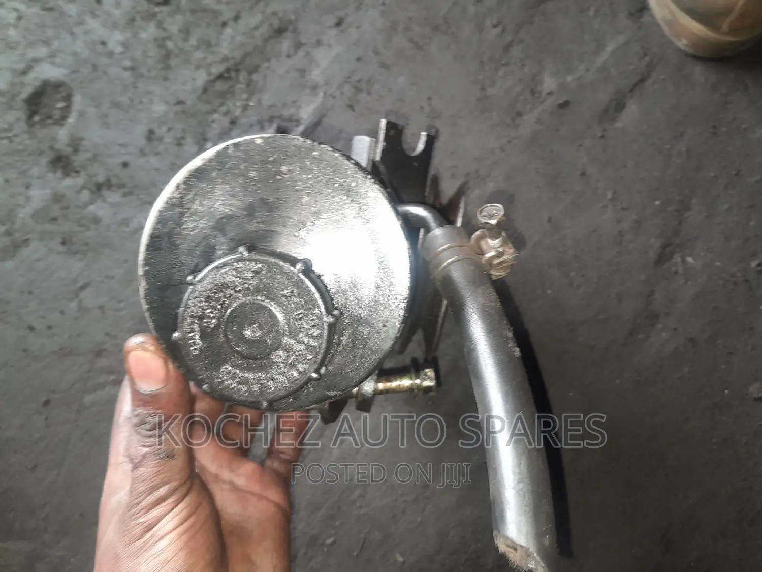 Nissan Sunny B12 Power Steering Pump