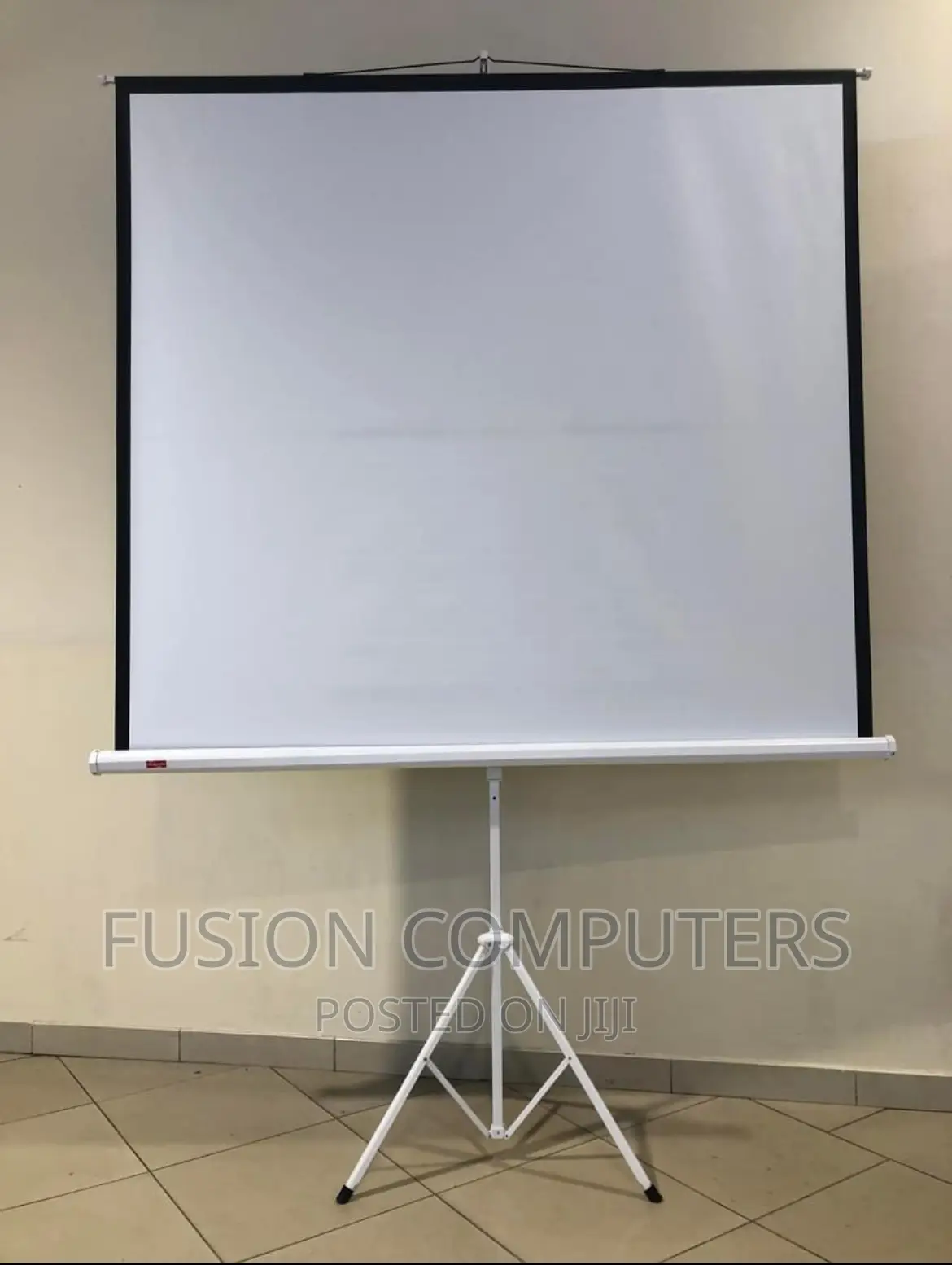 Tripod Projector Screen 200 X 200