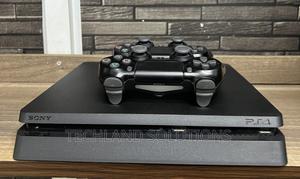 Ex UK Ps4 Slim - thumbnail 2