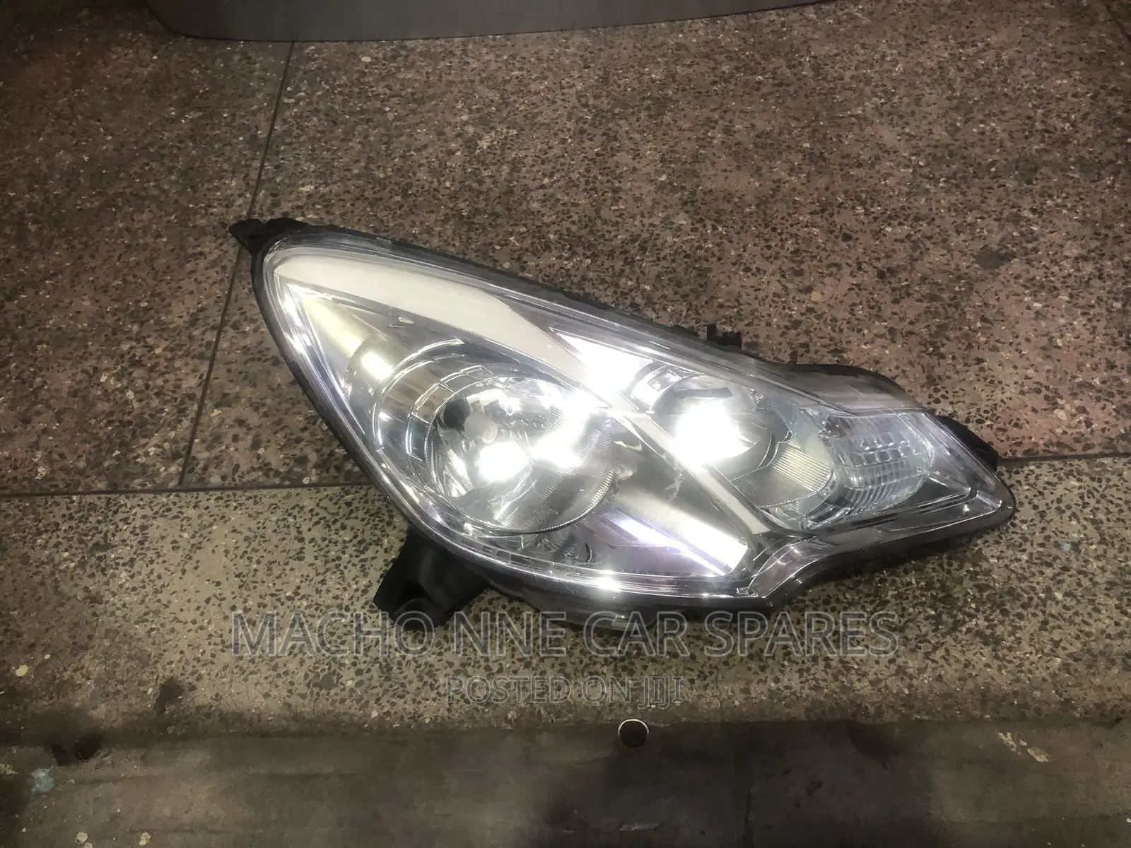 Citroen 2015 Headlight