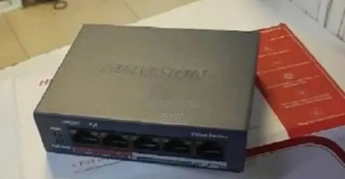 .Hikvision DS-3E0105P-E/M(B) 4port Poe Switch