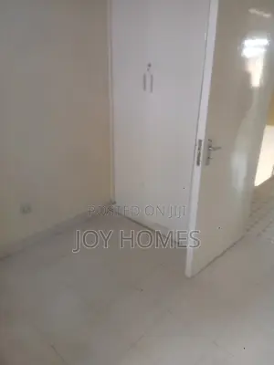 3bdrm Mansion in Nairobi West for rent