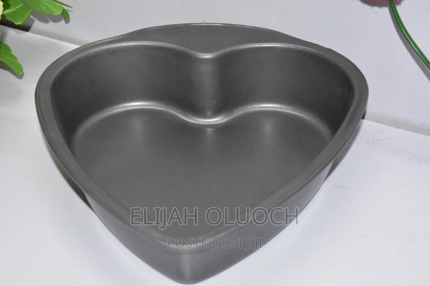 Non Stick Love/Heart Baking Tin