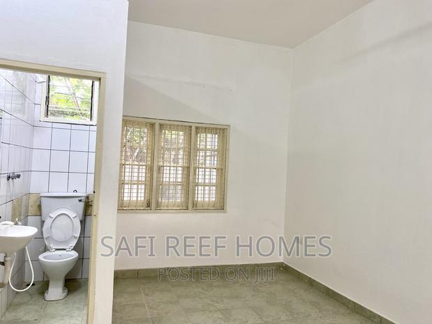 3bdrm Apartment in Ganjoni for rent - thumbnail 8