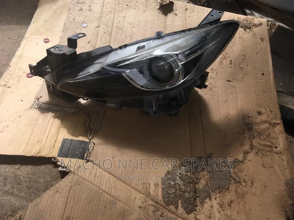 Mazda Axela 2014 Xenon Headlight