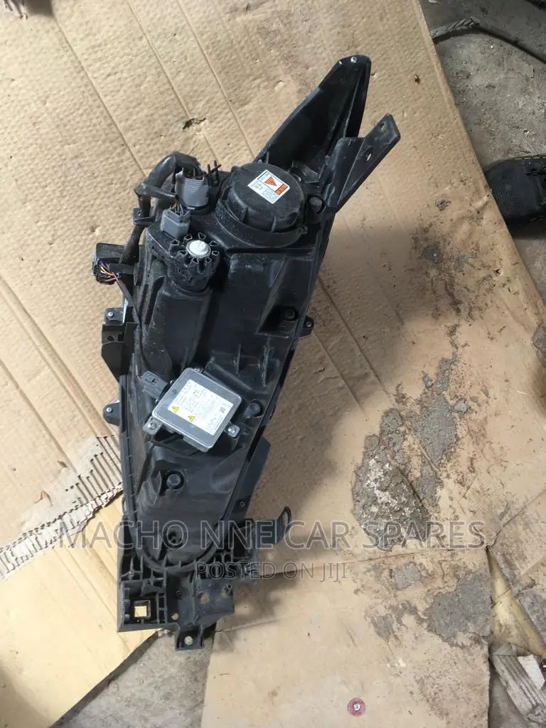 Mazda Axela 2014 Xenon Headlight