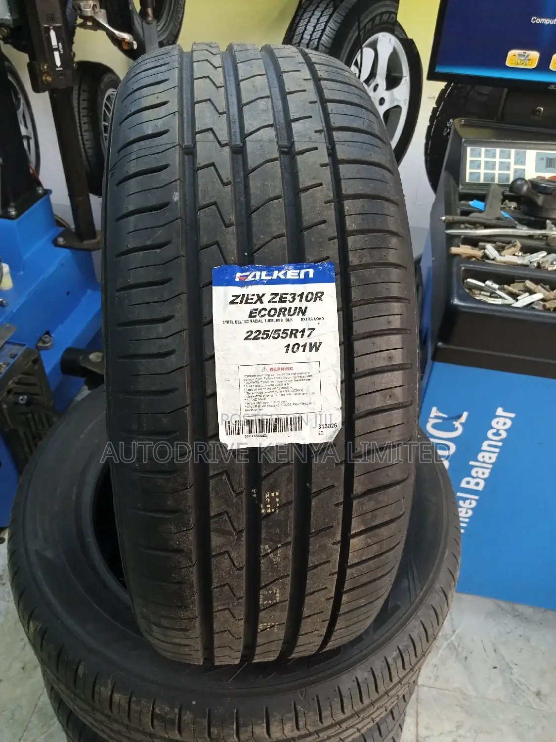 225/55r17 Falken Tyre