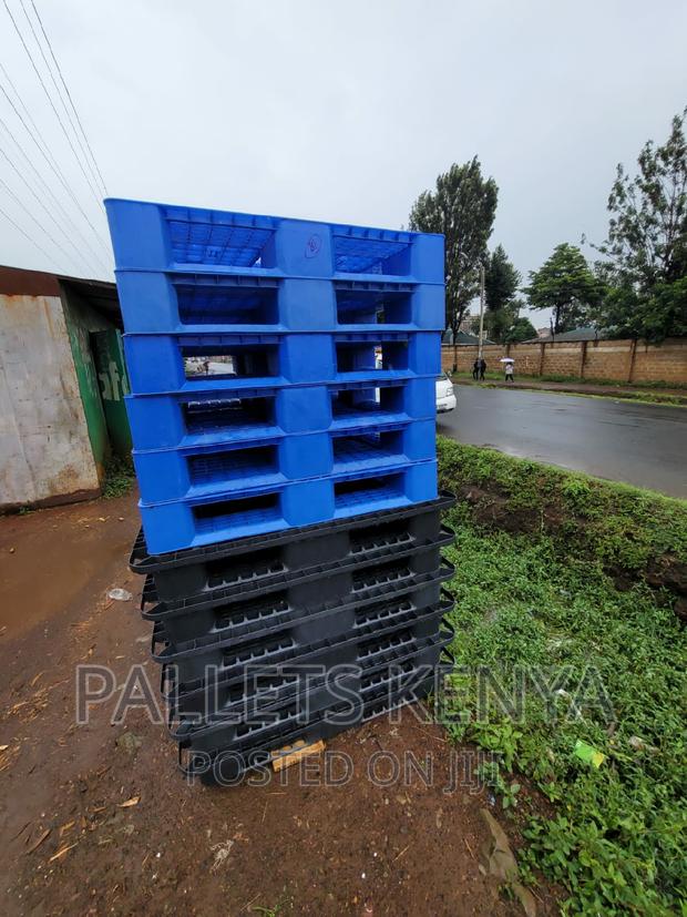Plastic Pallets- Heavy Duty Plastic Pallets. (OV08) - main view