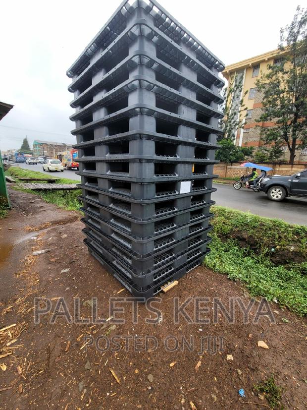Plastic Pallets- Heavy Duty Plastic Pallets. (OV11) - main view