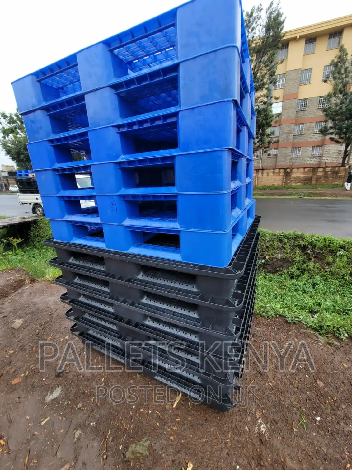 Plastic Pallets- Heavy Duty Plastic Pallets. (2OV04)