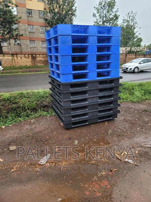 Plastic Pallets- Heavy Duty Plastic Pallets. (OV06,) - main view